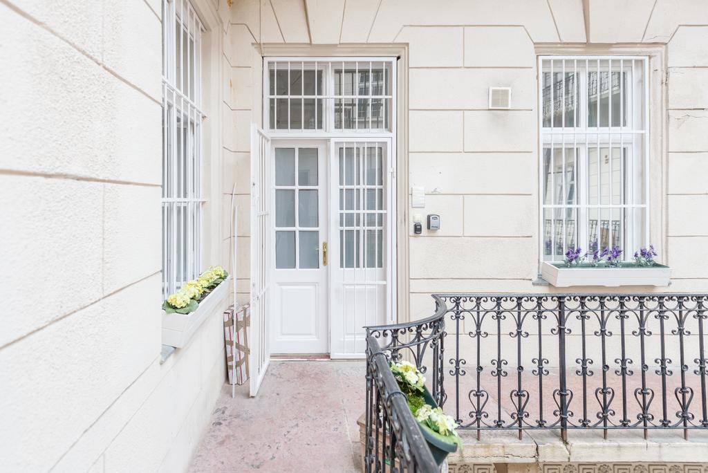 Sara'S Apartment Budapest Exterior photo